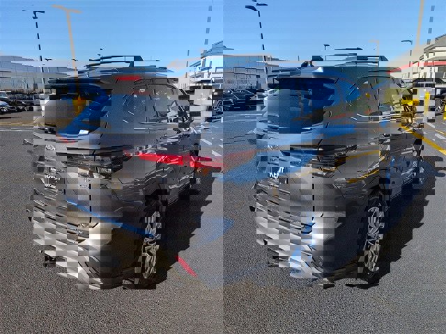 Certified 2025 Toyota Highlander Platinum image 7