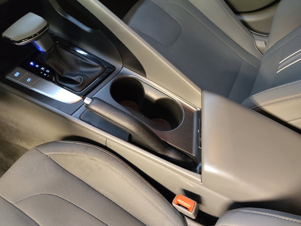 Used 2021 Hyundai Elantra SEL image 26