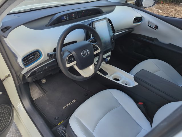 Used 2018 Toyota Prius Four image 8