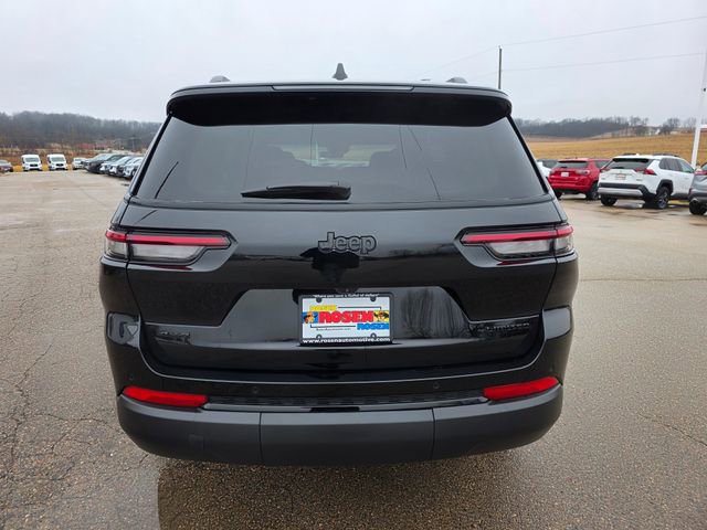 Used 2025 Jeep Grand Cherokee L Limited w/ Black Appearance Package image 29