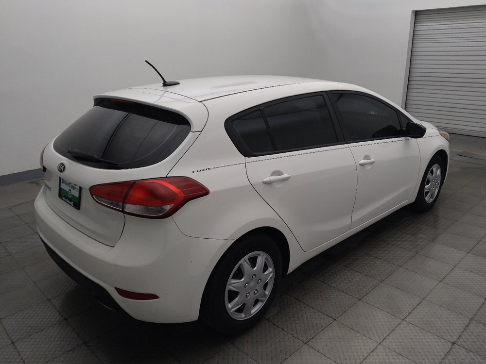 Used 2017 Kia Forte LX FWD image 9