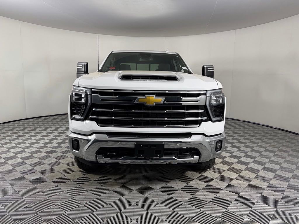 Used 2025 Chevrolet Silverado 2500 LTZ w/ LTZ Convenience Package AWD/4WD image 5