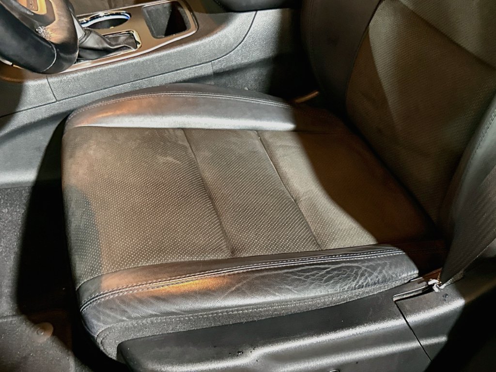 Used 2021 Jeep Grand Cherokee Laredo X RWD image 21