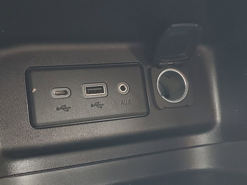 Used 2019 Chevrolet Equinox LT w/ Driver Convenience Package image 29