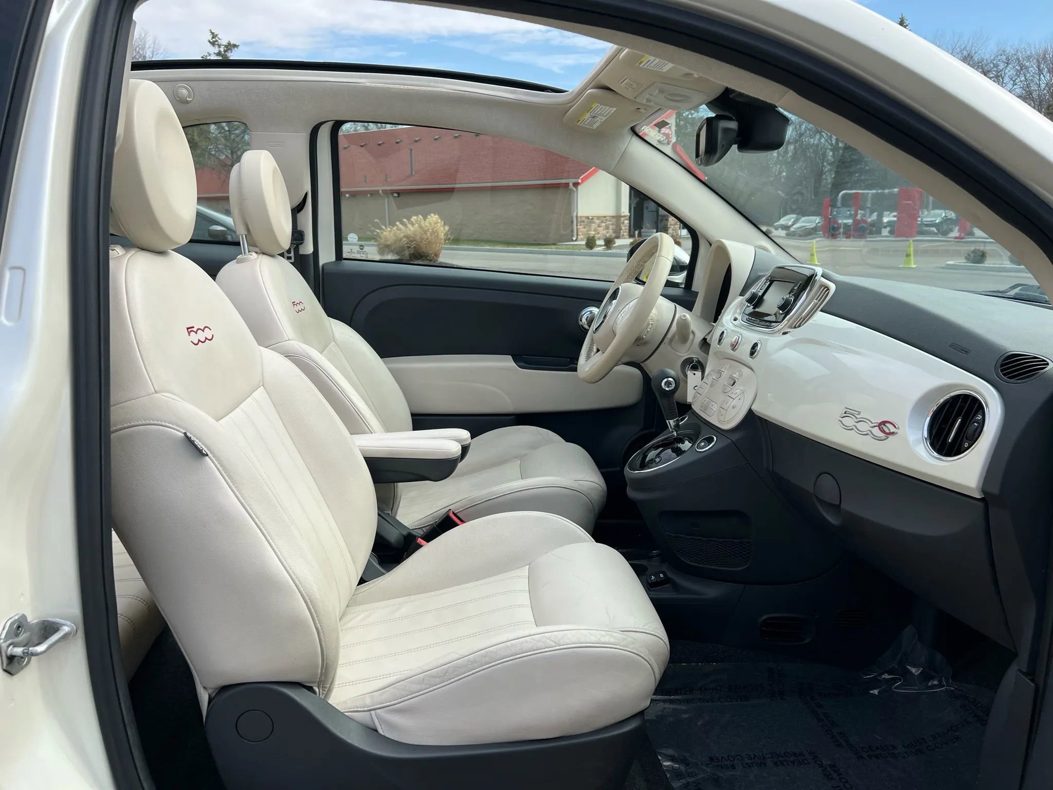 Used 2017 FIAT 500 Lounge image 20