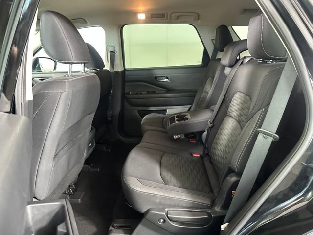 Used 2022 Nissan Pathfinder S image 26