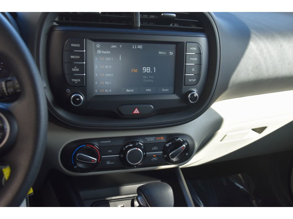 Used 2020 Kia Soul LX image 16