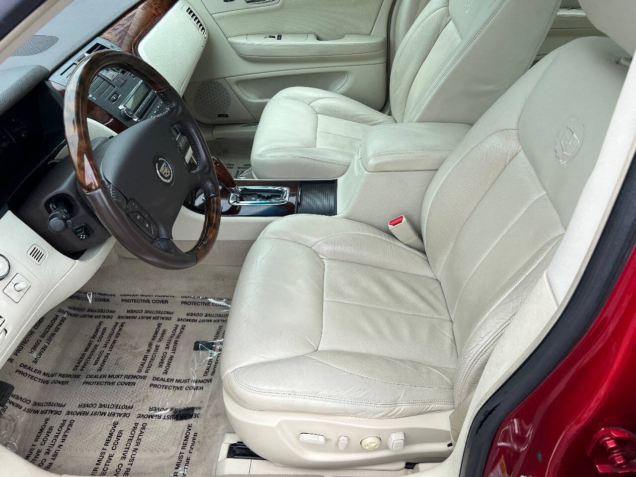 Used 2009 Cadillac DTS FWD image 20