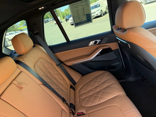 Certified 2024 BMW X5 xDrive40i w/ Premium Package AWD/4WD image 18