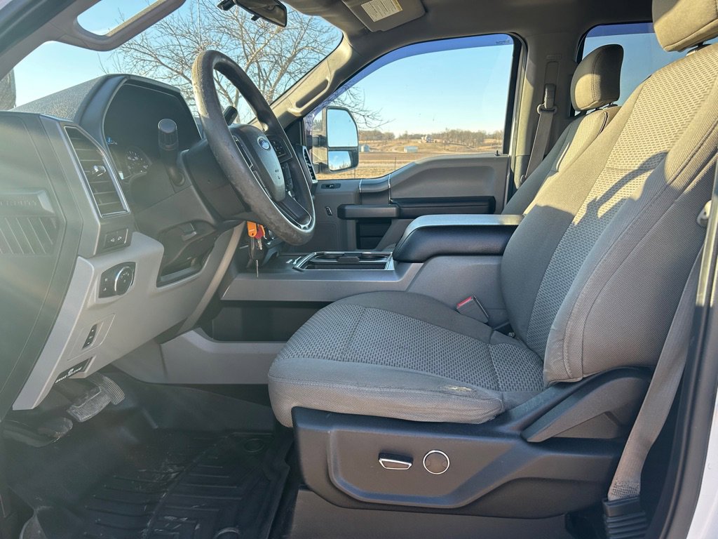 Used 2018 Ford F250 XLT w/ XLT Premium Package image 9