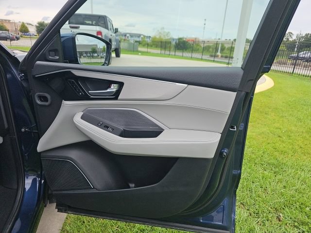 Used 2025 Acura MDX w/ Technology Package FWD image 18