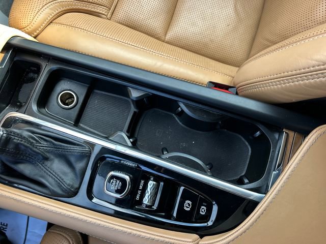 Used 2019 Volvo XC90 T6 Inscription w/ Luxury Package image 21