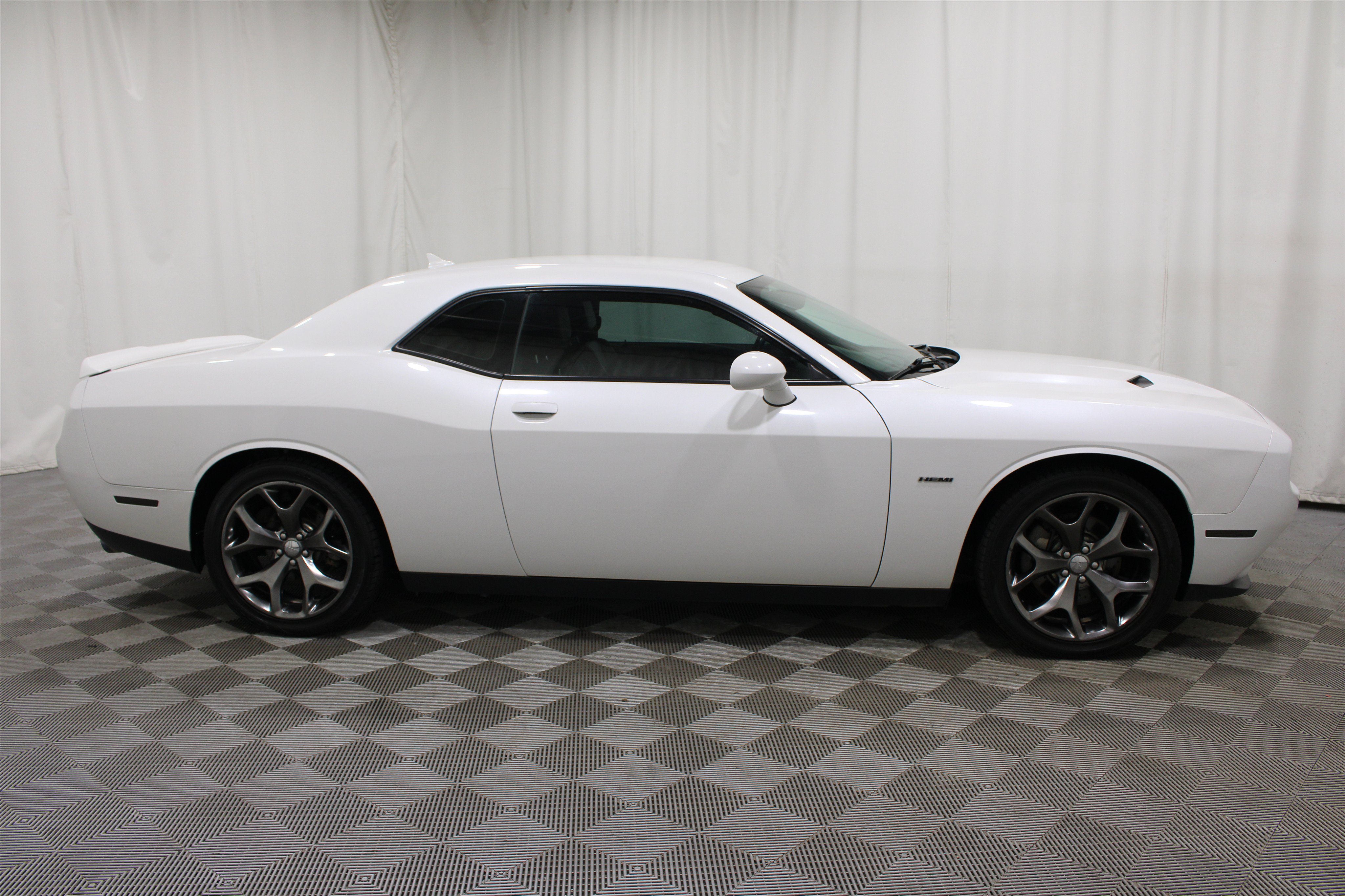 Used 2015 Dodge Challenger R/T Plus RWD image 24