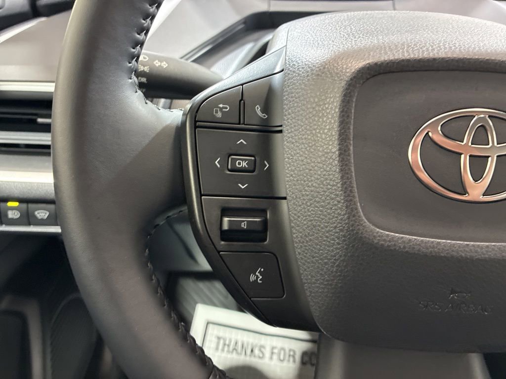 Used 2025 Toyota Prius LE AWD/4WD image 29