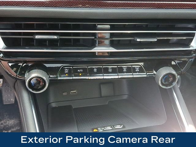 Used 2026 Chevrolet Traverse RS AWD/4WD image 13