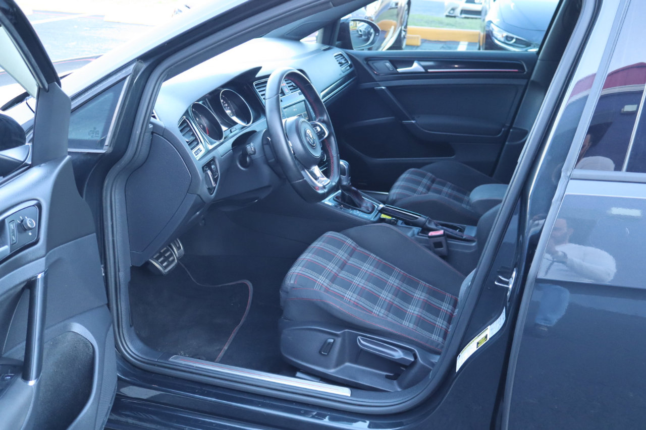 Used 2017 Volkswagen GTI Sport image 14