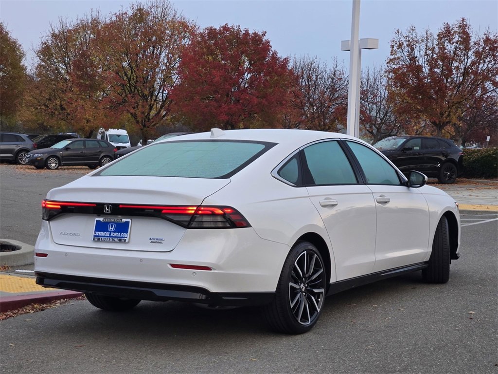 New 2025 Honda Accord Touring image 4