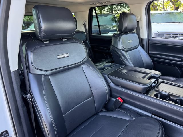 Used 2025 Ford Expedition Platinum AWD/4WD image 23