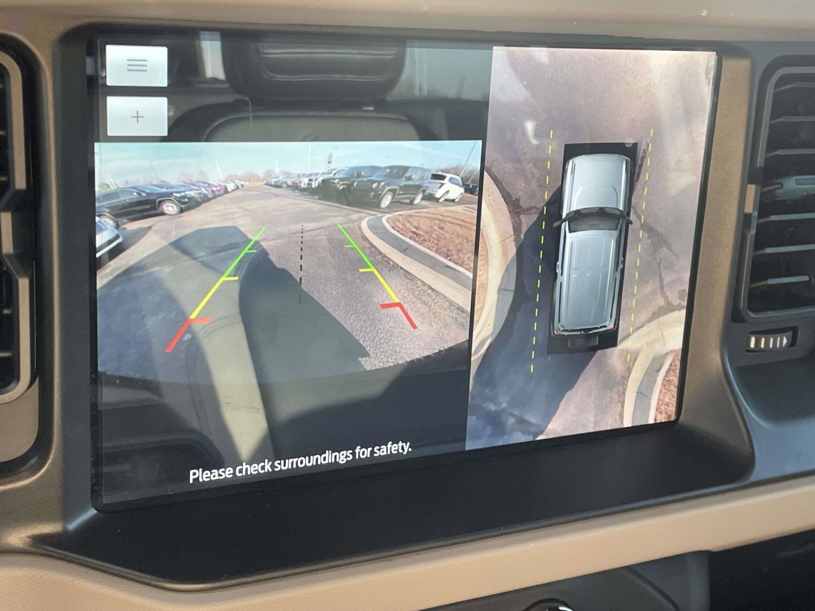 Used 2023 Ford Bronco Wildtrak image 9