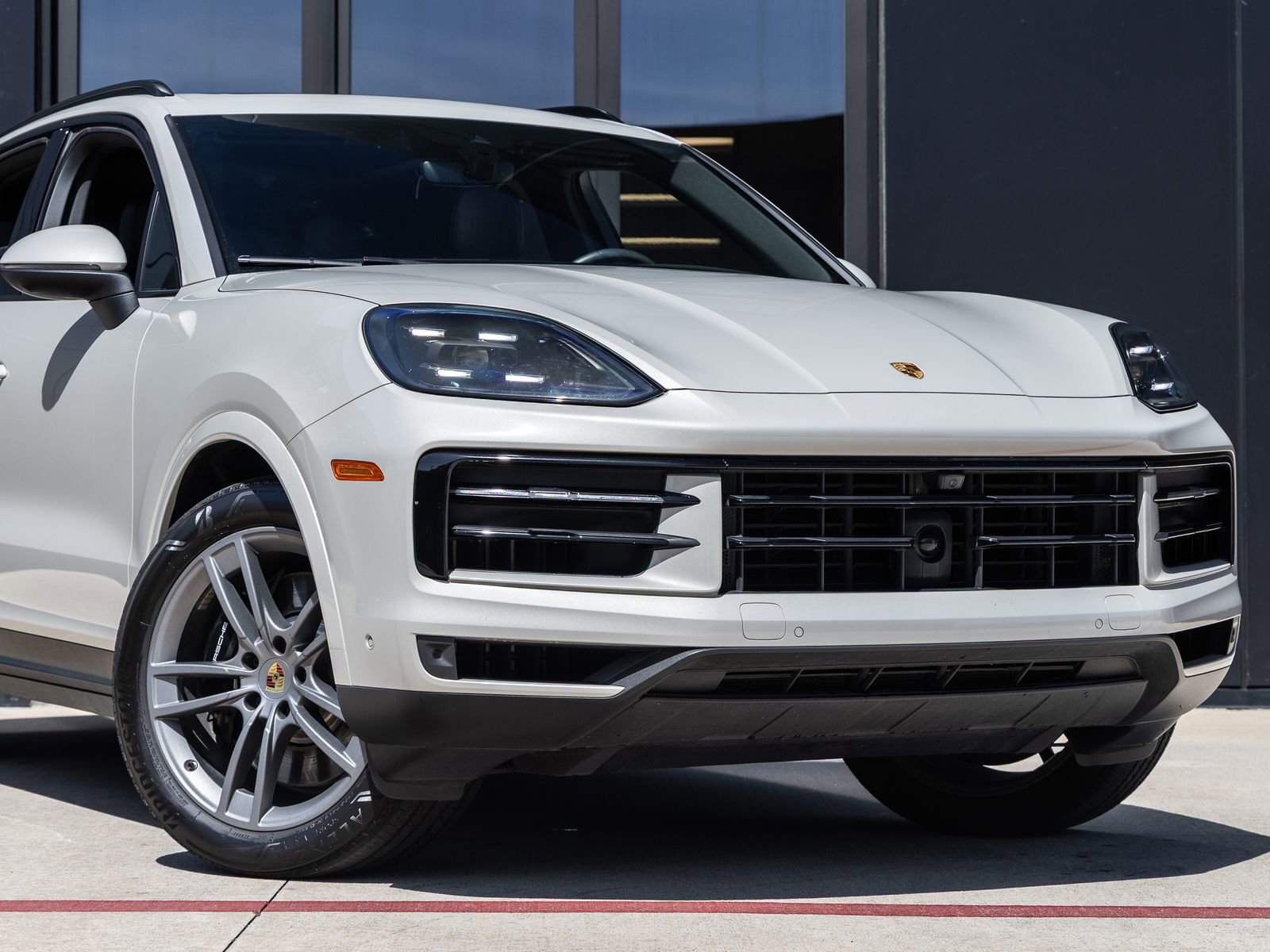Certified 2024 Porsche Cayenne S image 9