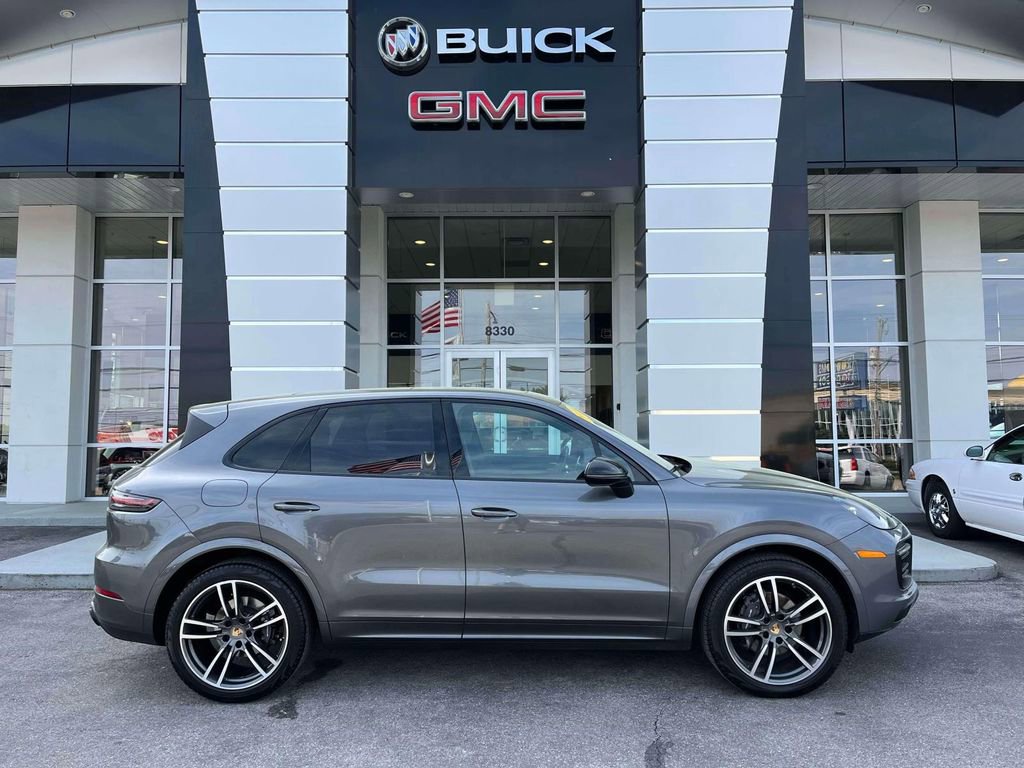Used 2019 Porsche Cayenne image 2