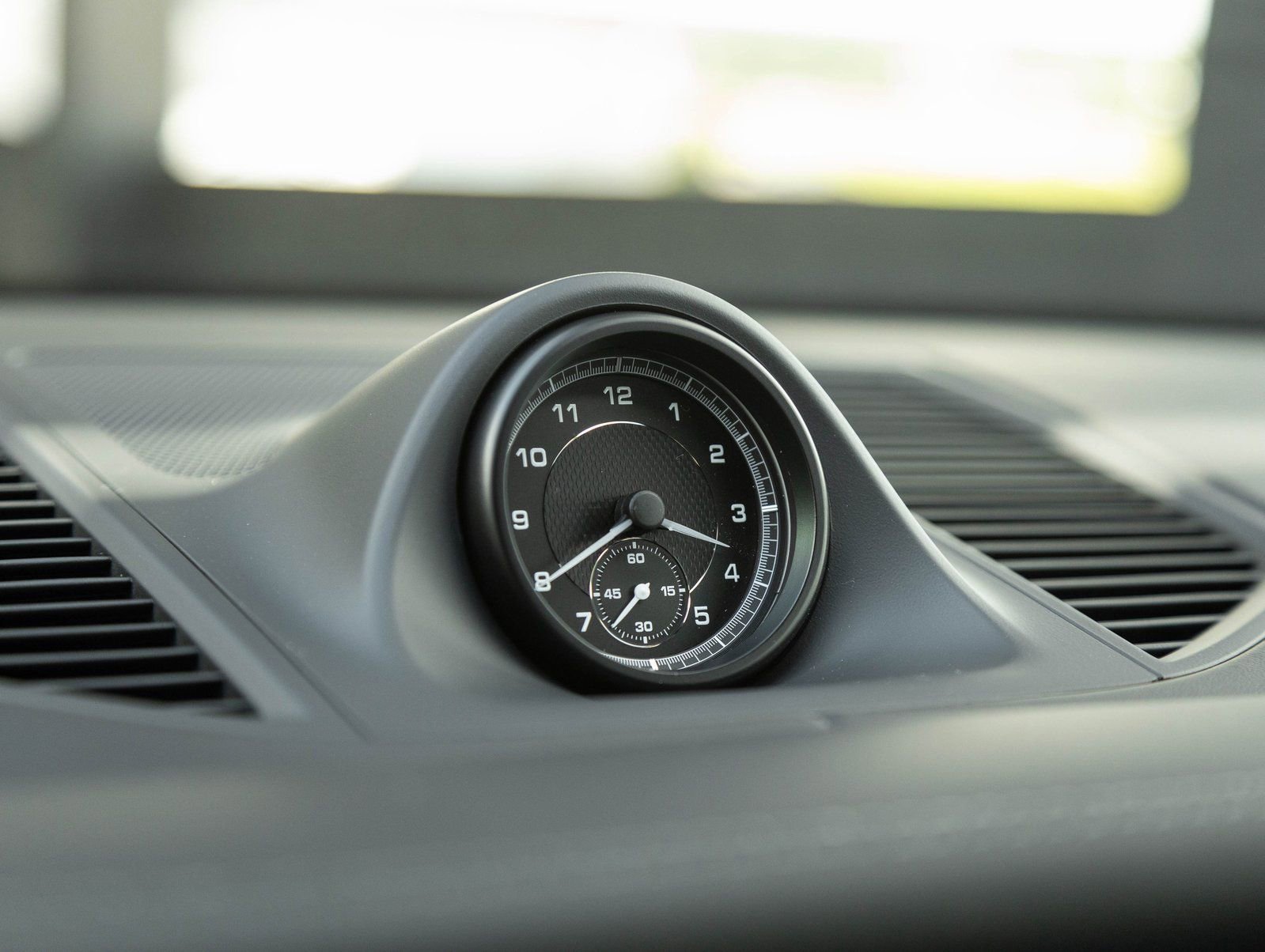 Certified 2025 Porsche Macan S AWD/4WD image 25