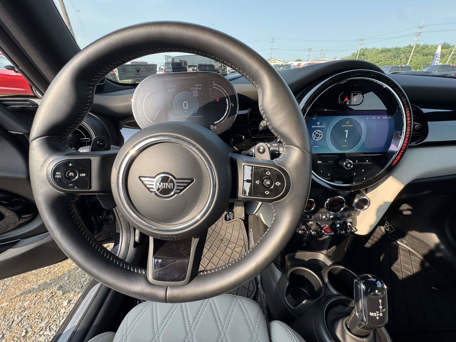 Used 2023 MINI Cooper S FWD image 2