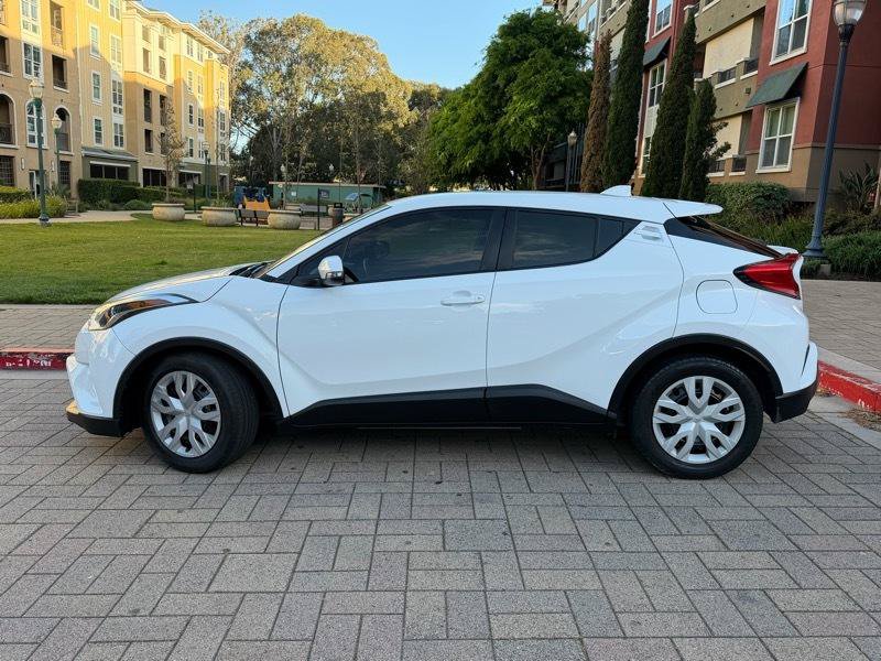 Used 2019 Toyota C-HR LE FWD image 5