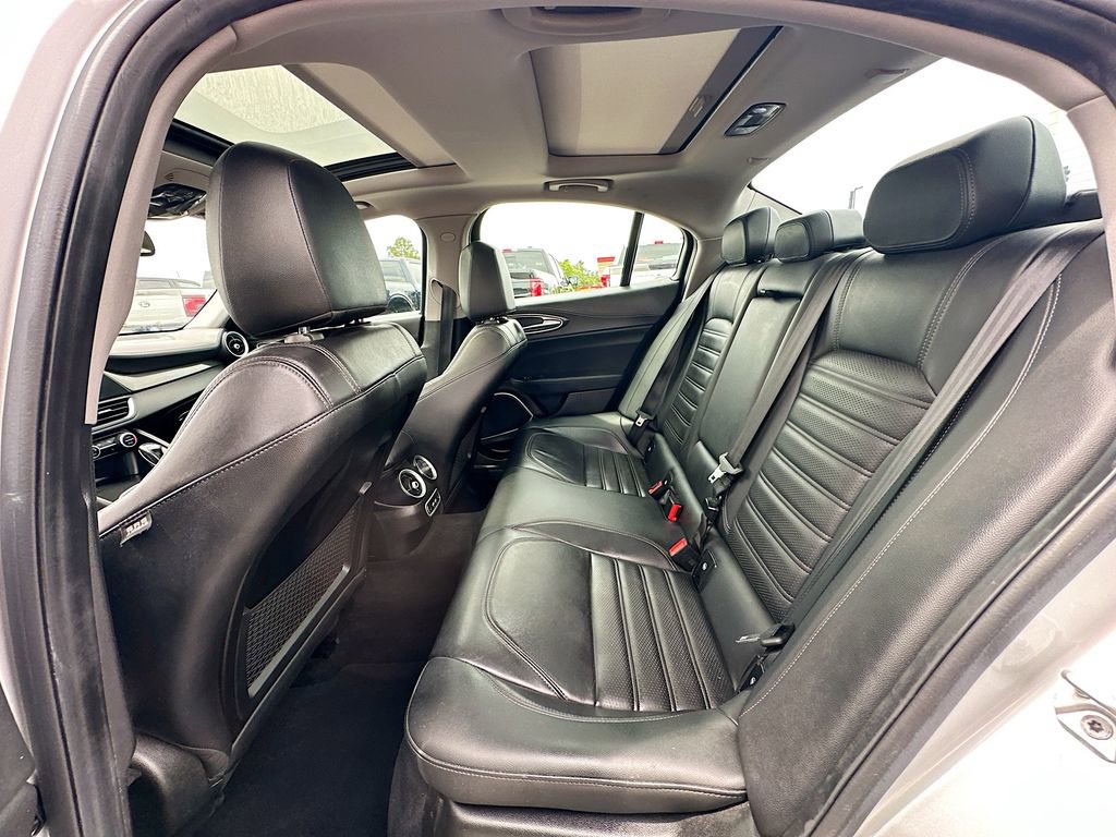 Used 2019 Alfa Romeo Giulia Ti image 17