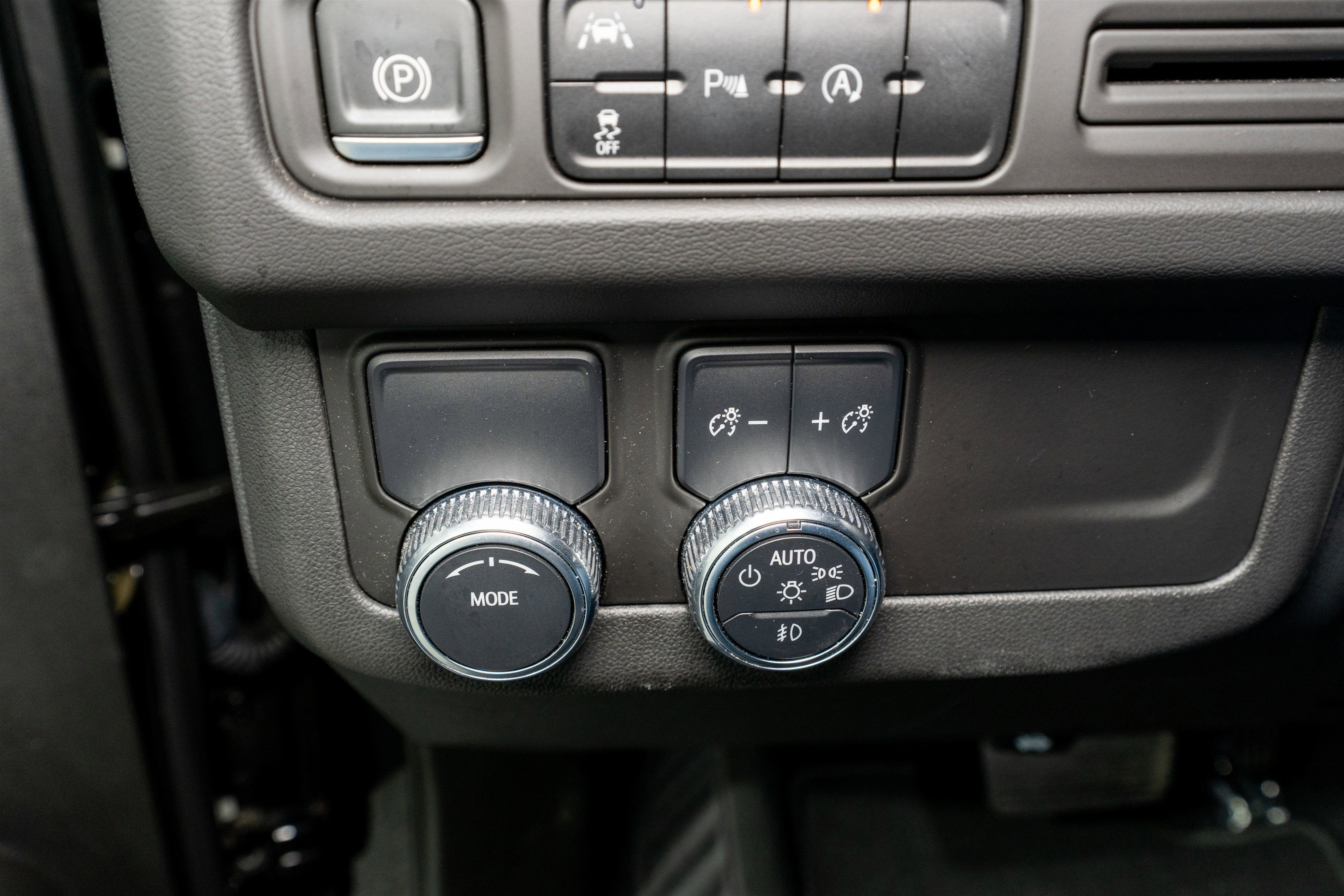 Used 2023 GMC Yukon SLE w/ Gmc Pro Safety Plus Package image 28