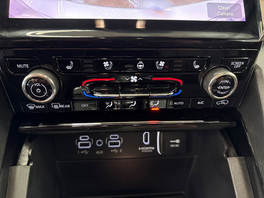 Used 2023 Jeep Grand Cherokee Summit image 34