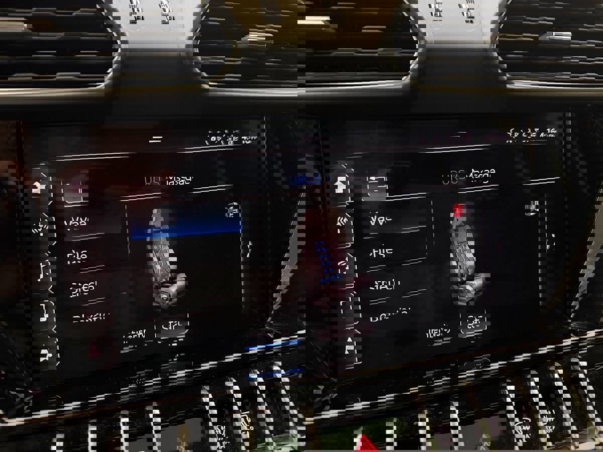 Used 2021 Lamborghini Urus image 43