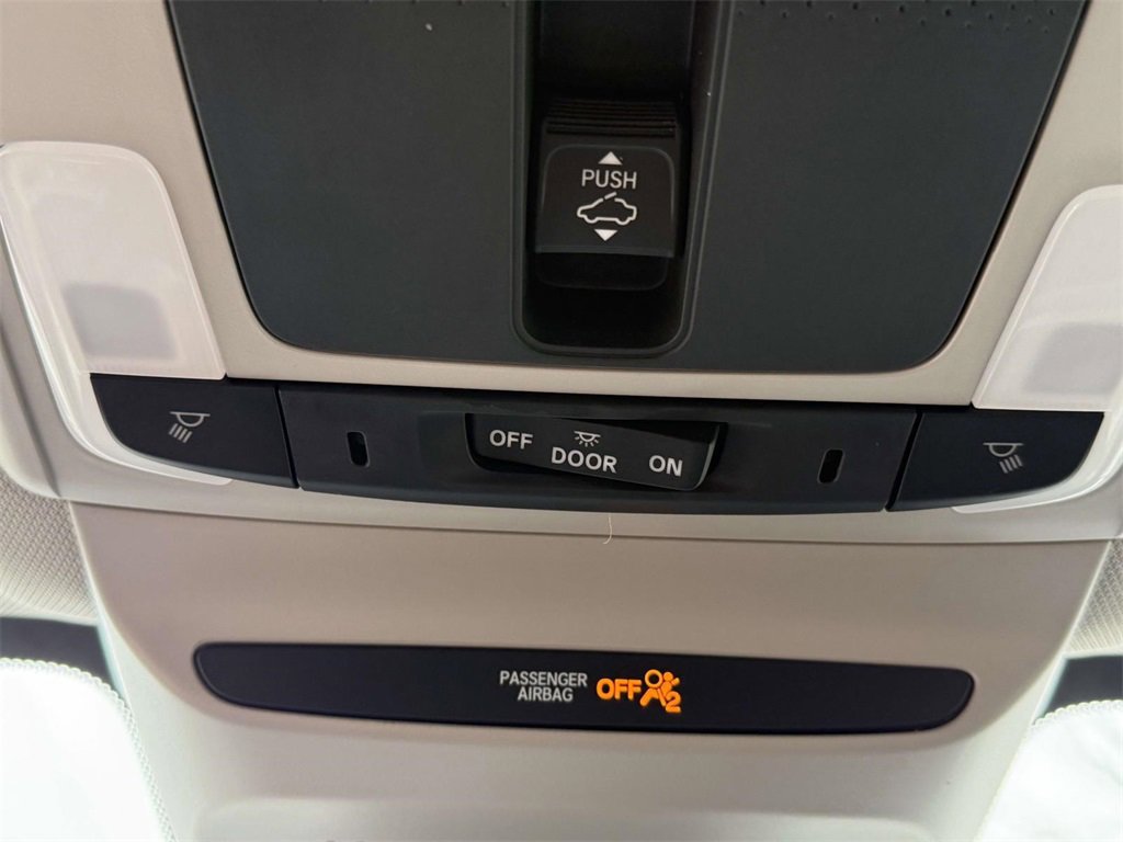 Used 2023 Honda HR-V EX-L image 24