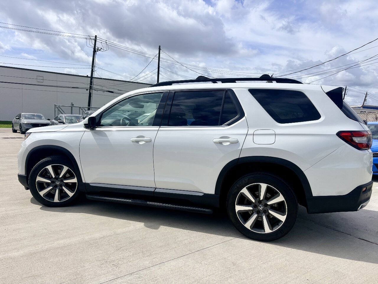 Used 2024 Honda Pilot Elite image 7