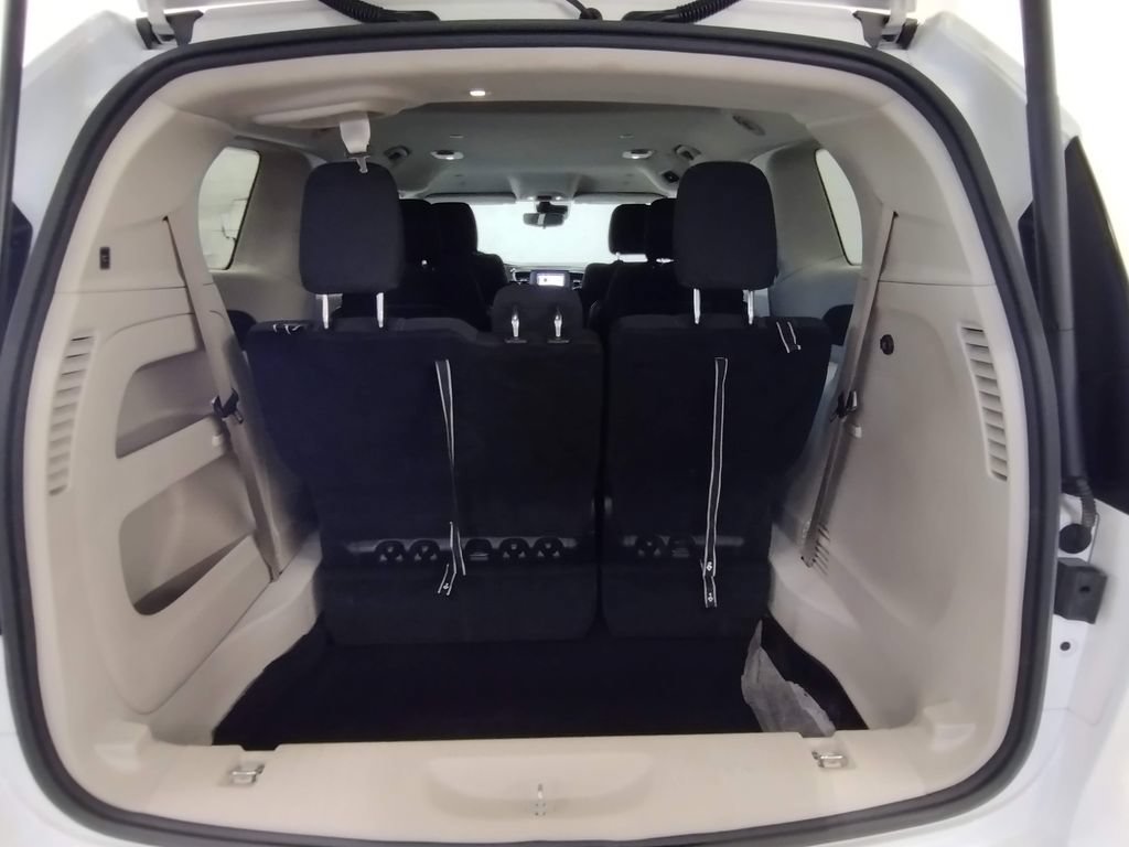 Used 2023 Chrysler Voyager LX FWD image 16