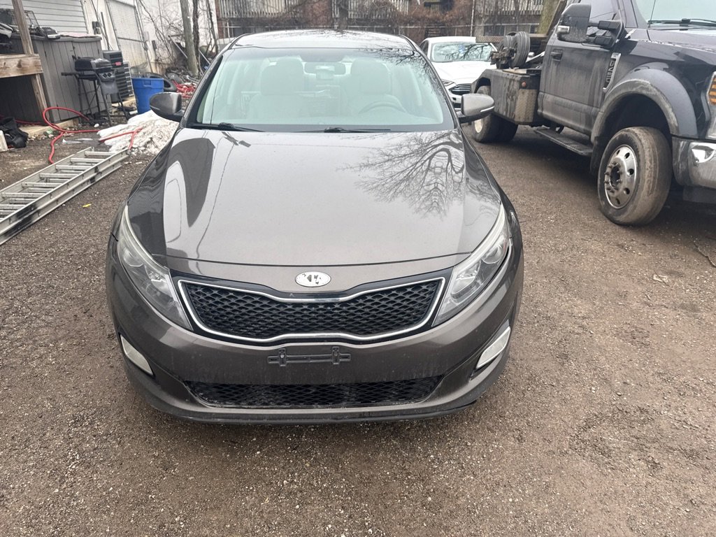 Used 2015 Kia Optima LX image 1