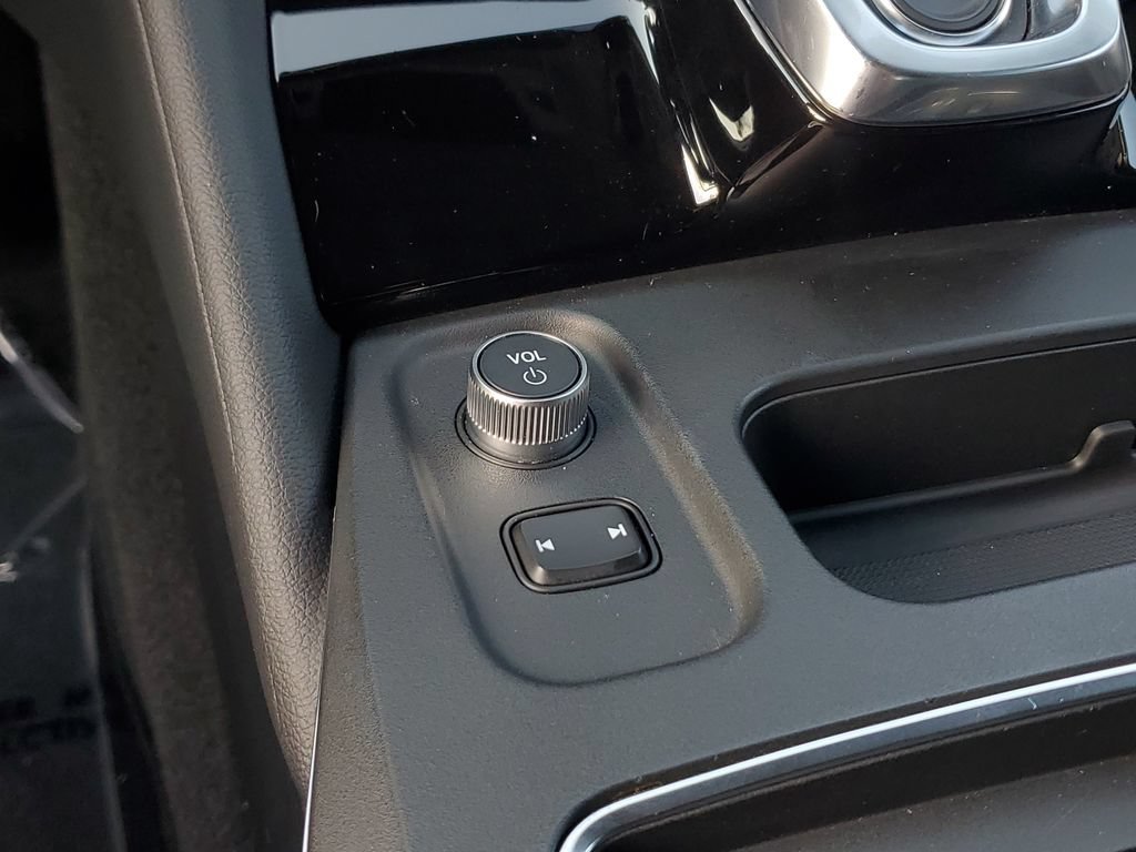 Certified 2025 Acura MDX FWD image 28