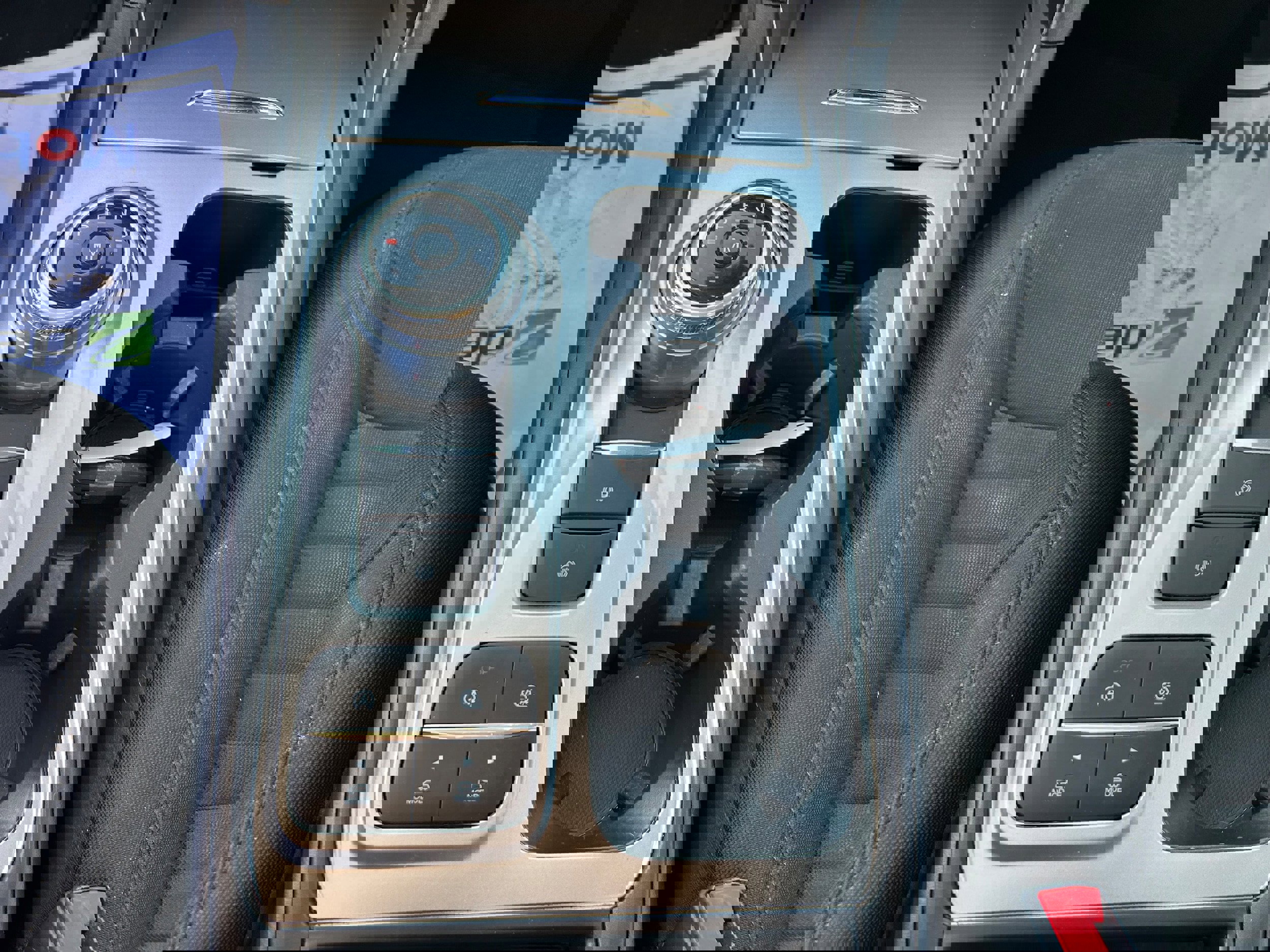 Used 2020 Ford Explorer XLT image 16