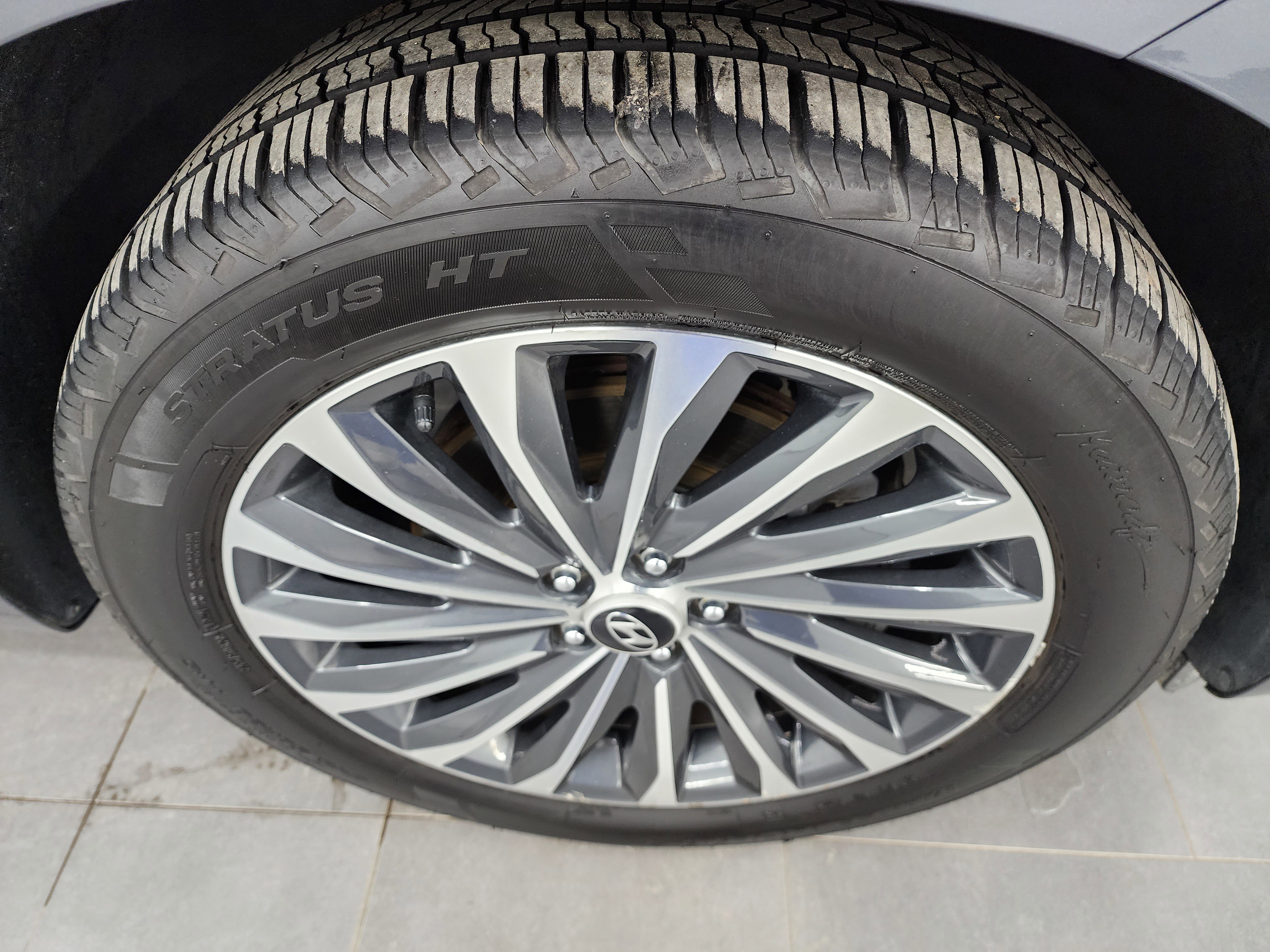 Used 2024 Hyundai Palisade Calligraphy image 3