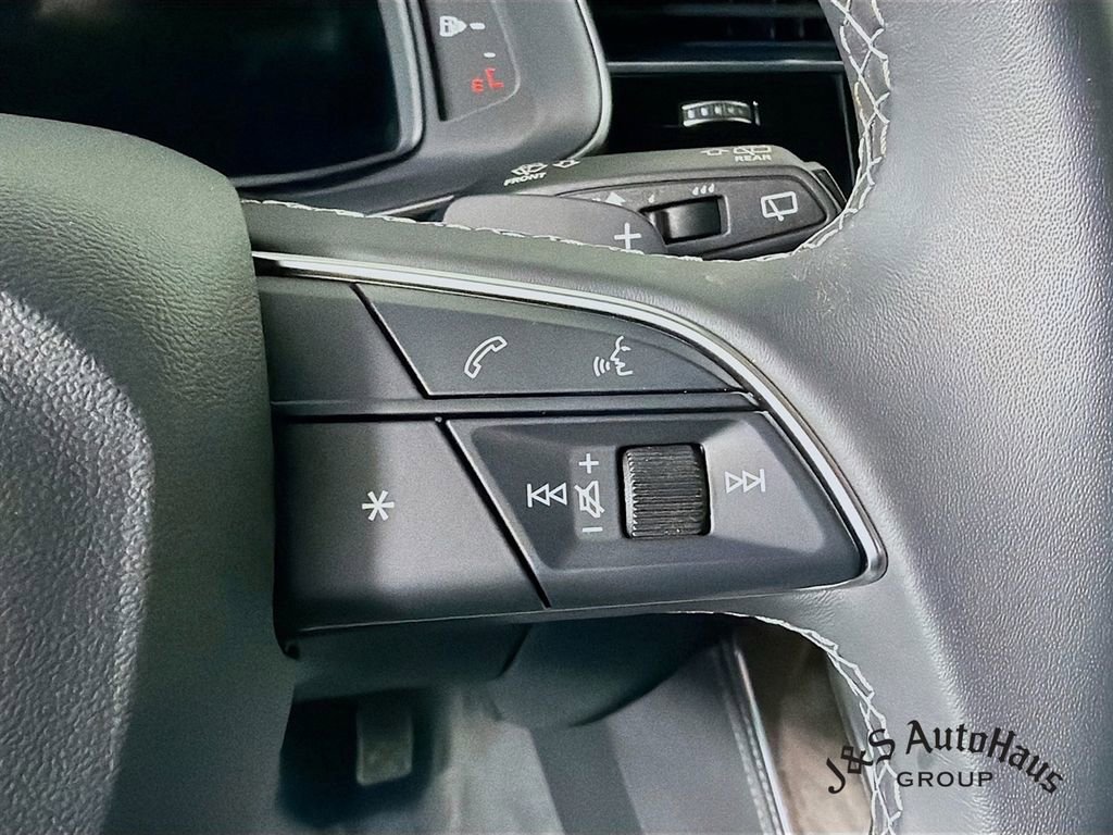 Used 2024 Audi Q8 Premium Plus w/ Premium Plus Package image 14