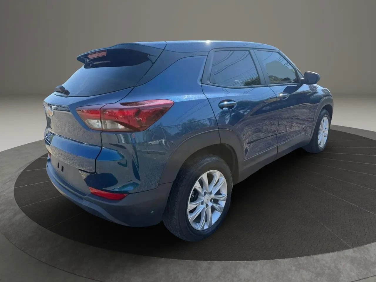 Used 2021 Chevrolet TrailBlazer LS FWD image 5