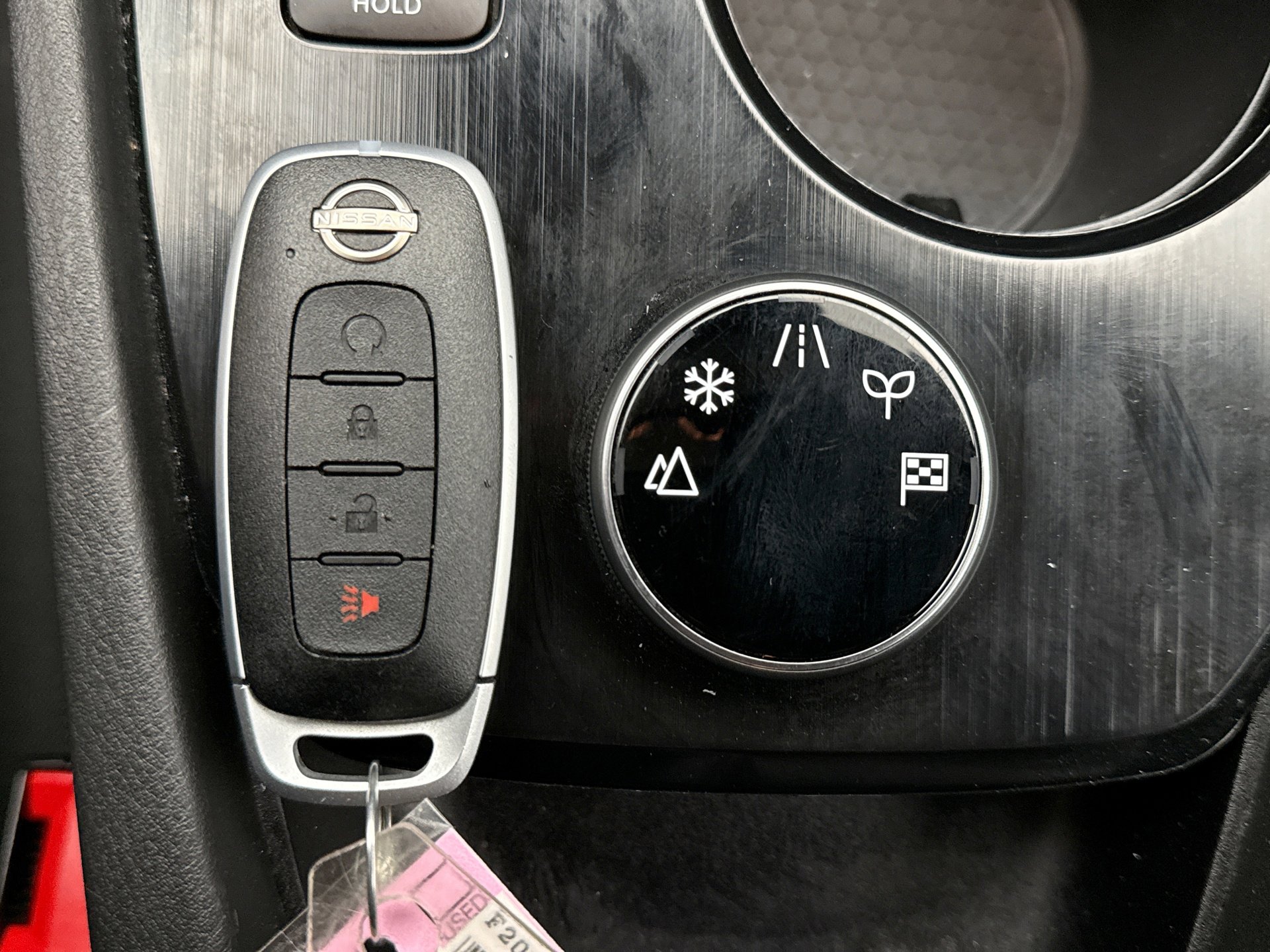 Used 2023 Nissan Rogue SV image 23