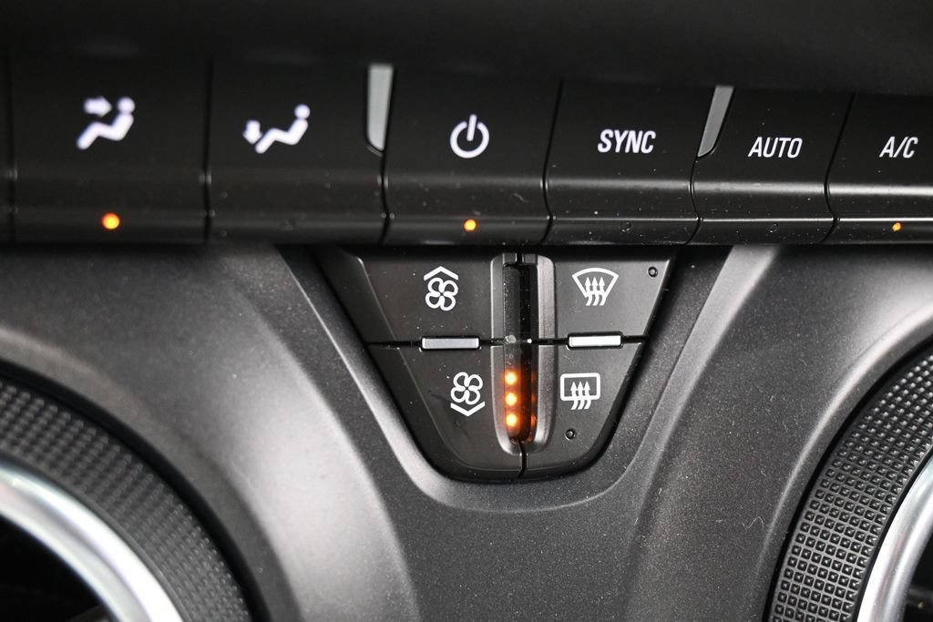 Used 2022 Chevrolet Blazer LT FWD image 20