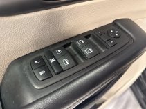 Used 2023 Chrysler Pacifica Touring-L FWD image 32