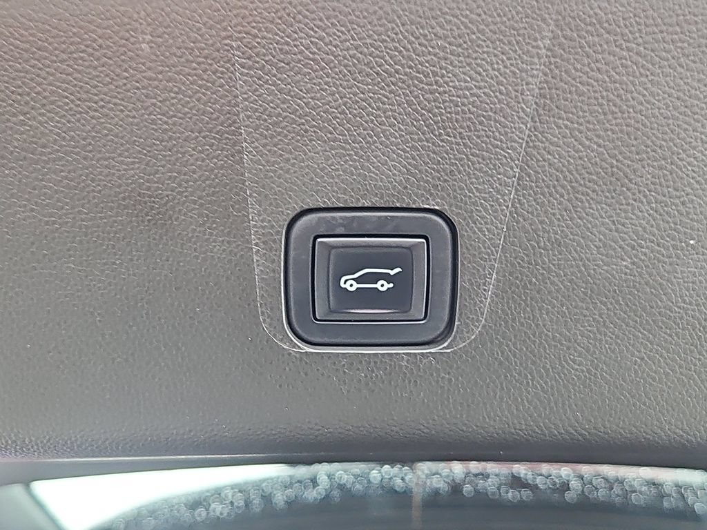Used 2023 Chevrolet Traverse LT AWD/4WD image 22