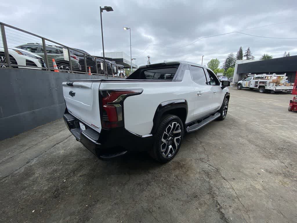 Used 2025 Chevrolet Silverado EV RST AWD/4WD image 6