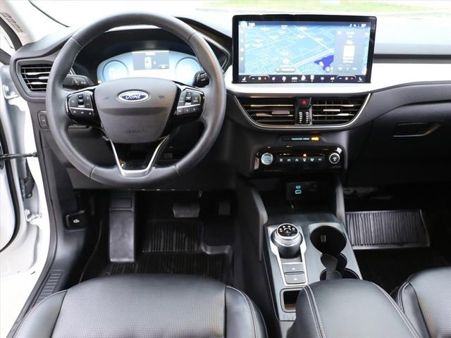 Used 2023 Ford Escape Platinum image 17