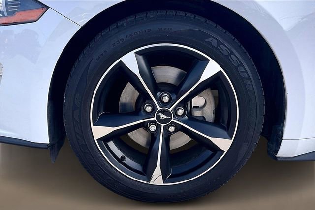 Used 2018 Ford Mustang EcoBoost image 6