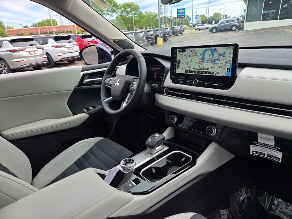 New 2026 Mitsubishi Outlander SE AWD/4WD image 5