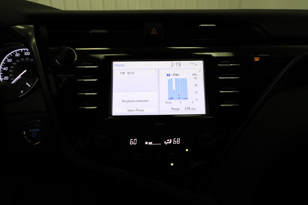 Used 2020 Toyota Camry LE FWD image 18